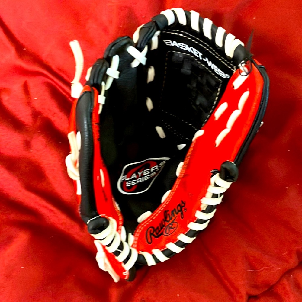 black and red left handed kids baseball glove
